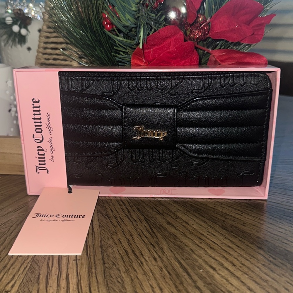 NWT Juicy Couture Wallet ✨✨✨